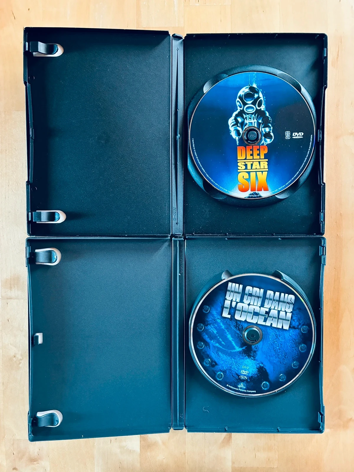 Lot 2 onderwater horror DVD's: Deep Star Six en A Cry in the Ocean. – photo 3